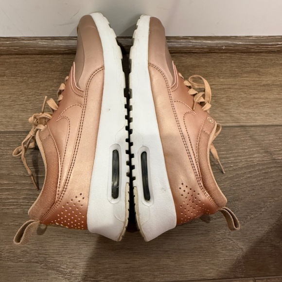 Women's Nike Air Max Thea Rose Gold Sneakers Size 9.5 Leather Shoes - Picture 9 of 13